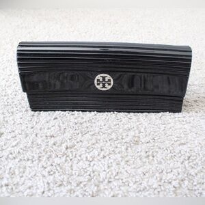 Tory Burch Hard Ribbed Plastic Clutch in Black